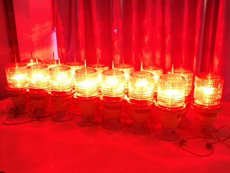 熱烈慶祝淄博客戶采購北斗星障礙燈ZAD-L864C中光強航空障礙燈B型