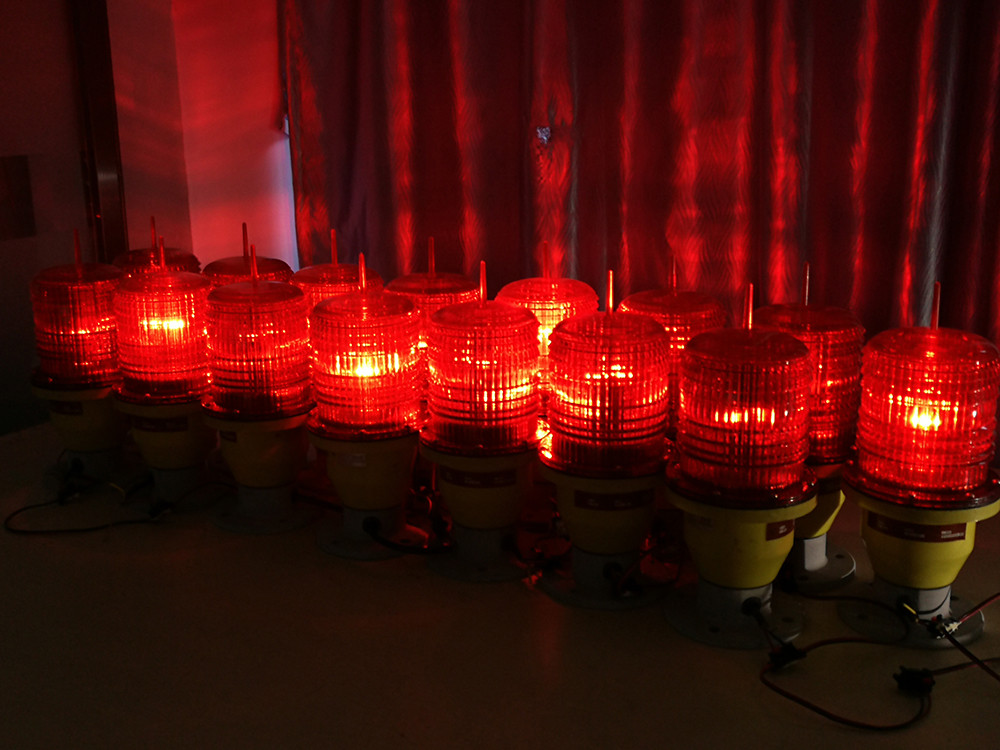 熱烈慶祝深圳客戶采購中光強航空障礙燈共36盞
